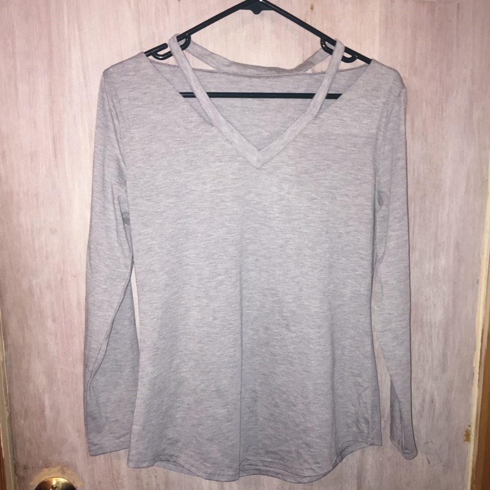 Cut out long sleeve shirt